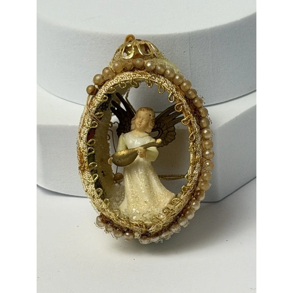 Singing Angels Shadow Box Christmas Tree Ornament VTG  Pearls